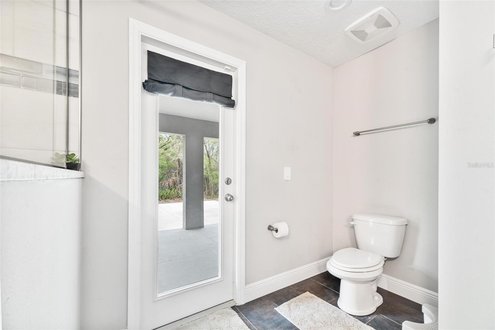 Image 27 of 41 For 2145 Hamilton Avenue