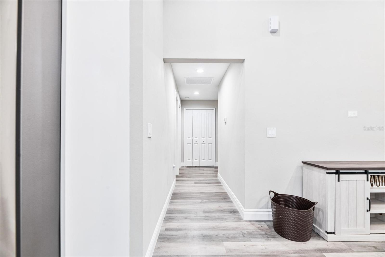 Image 28 of 41 For 2145 Hamilton Avenue