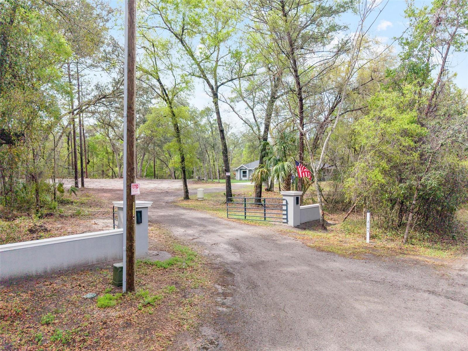 Image 34 of 41 For 2145 Hamilton Avenue