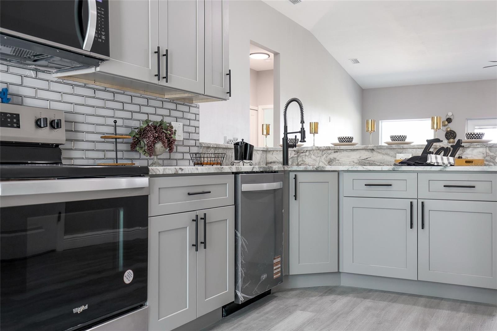 Image 31 of 48 For 1738 Palm Road