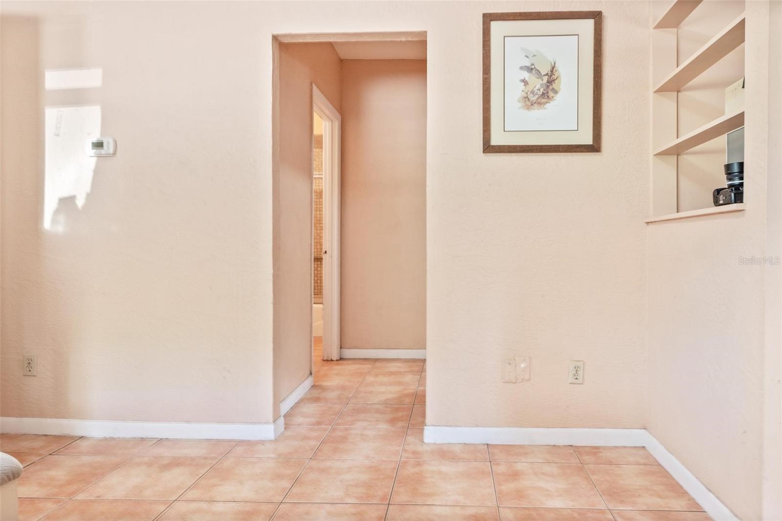 Listing photo id 17 for 4849 Grand Avenue