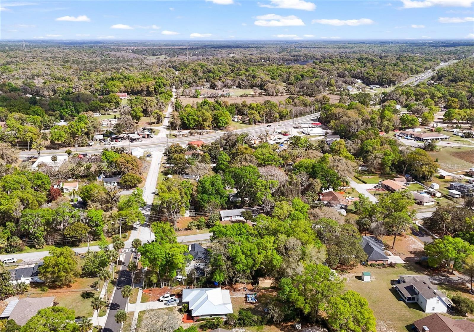 Listing photo id 27 for 4849 Grand Avenue