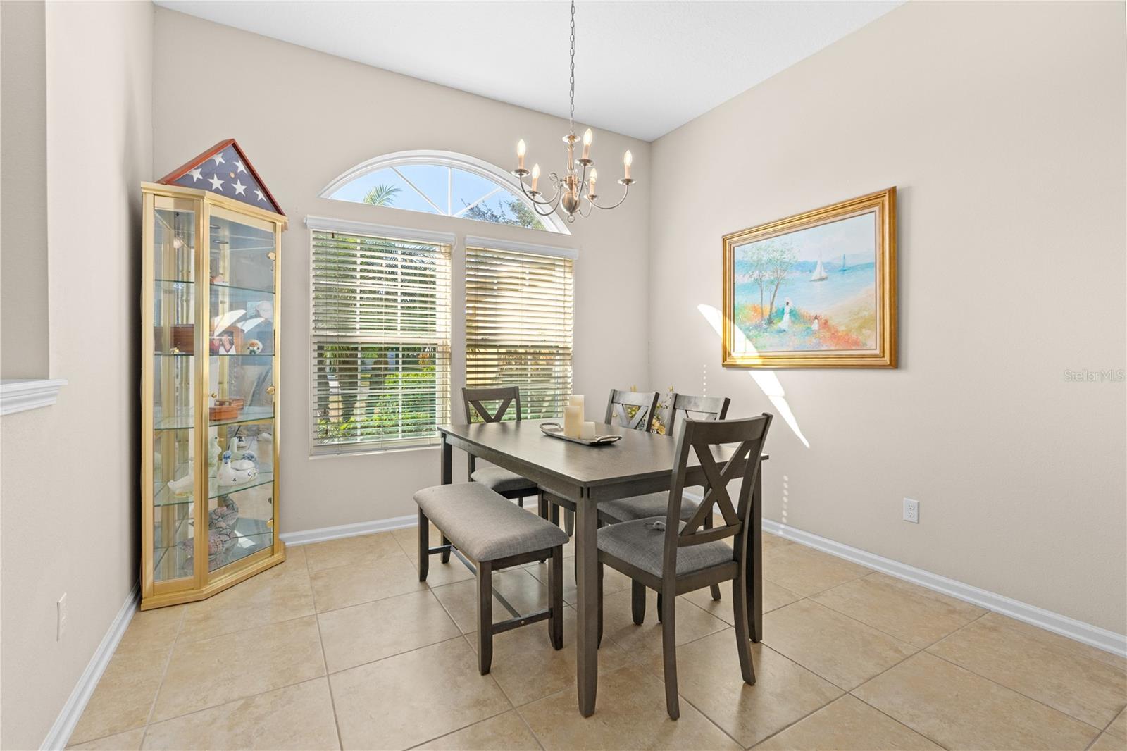 Image 14 of 52 For 727 Grape Ivy Lane