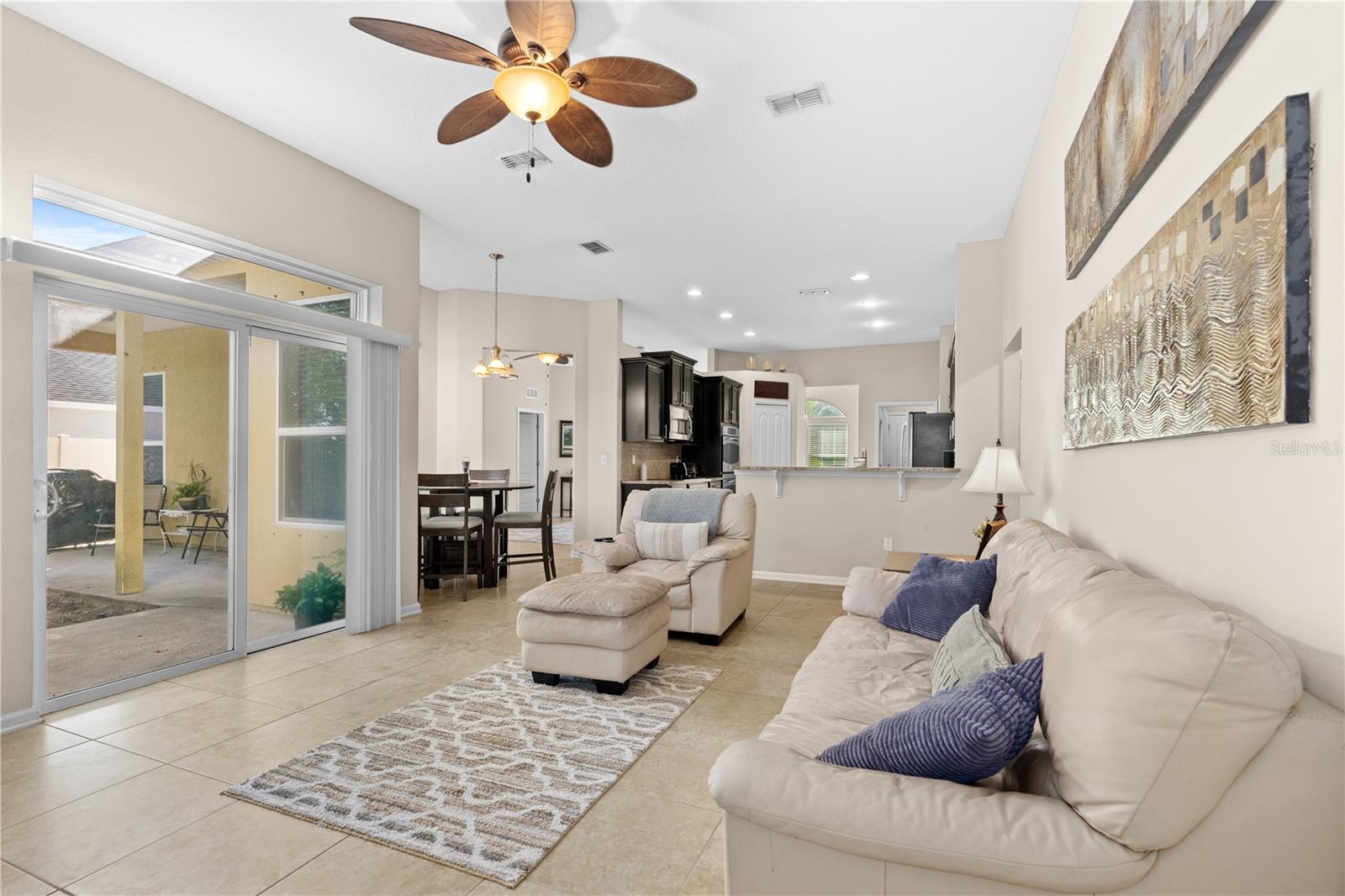 Image 16 of 52 For 727 Grape Ivy Lane