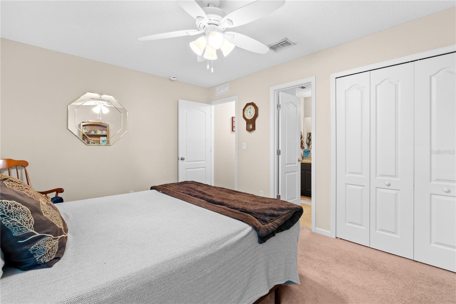 Image 25 of 52 For 727 Grape Ivy Lane