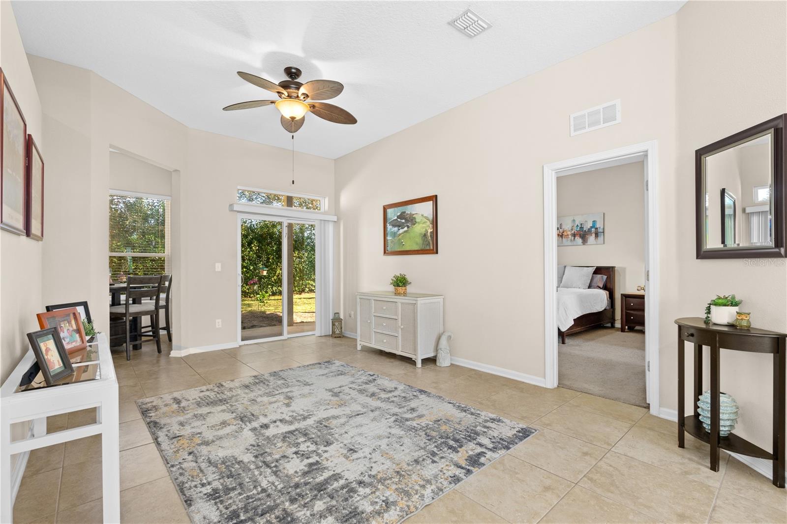 Image 8 of 52 For 727 Grape Ivy Lane