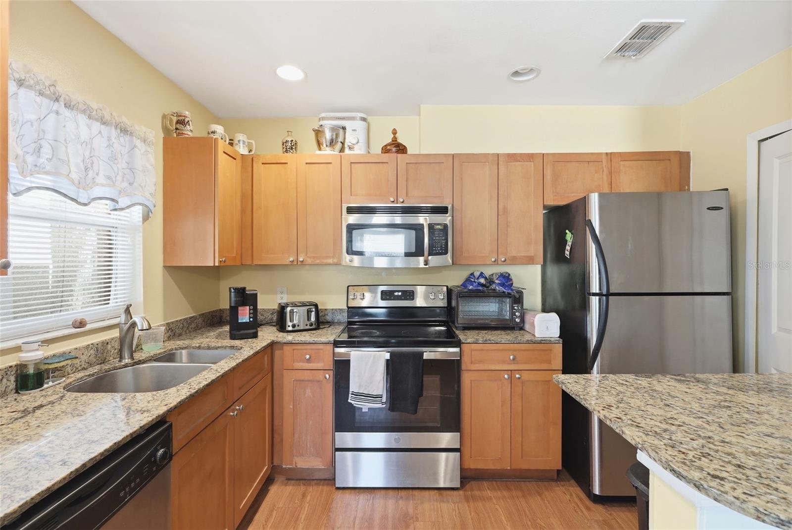 Image 24 of 37 For 5452 Michigan Street 5452-7