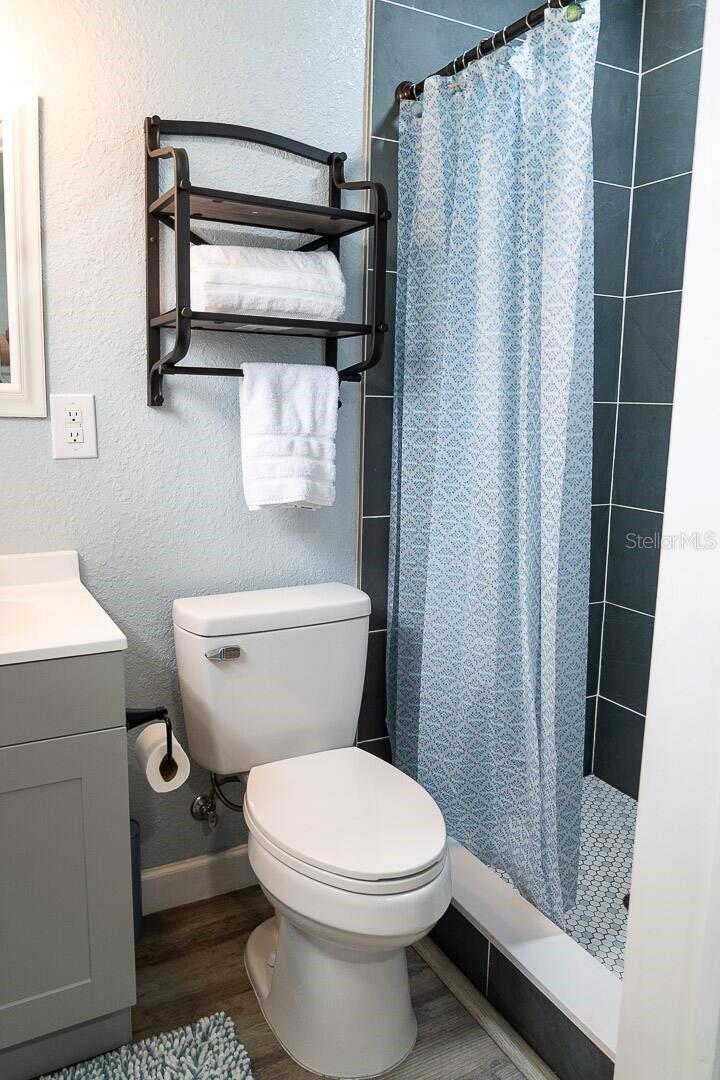 Image 10 of 18 For 318 Clake Street