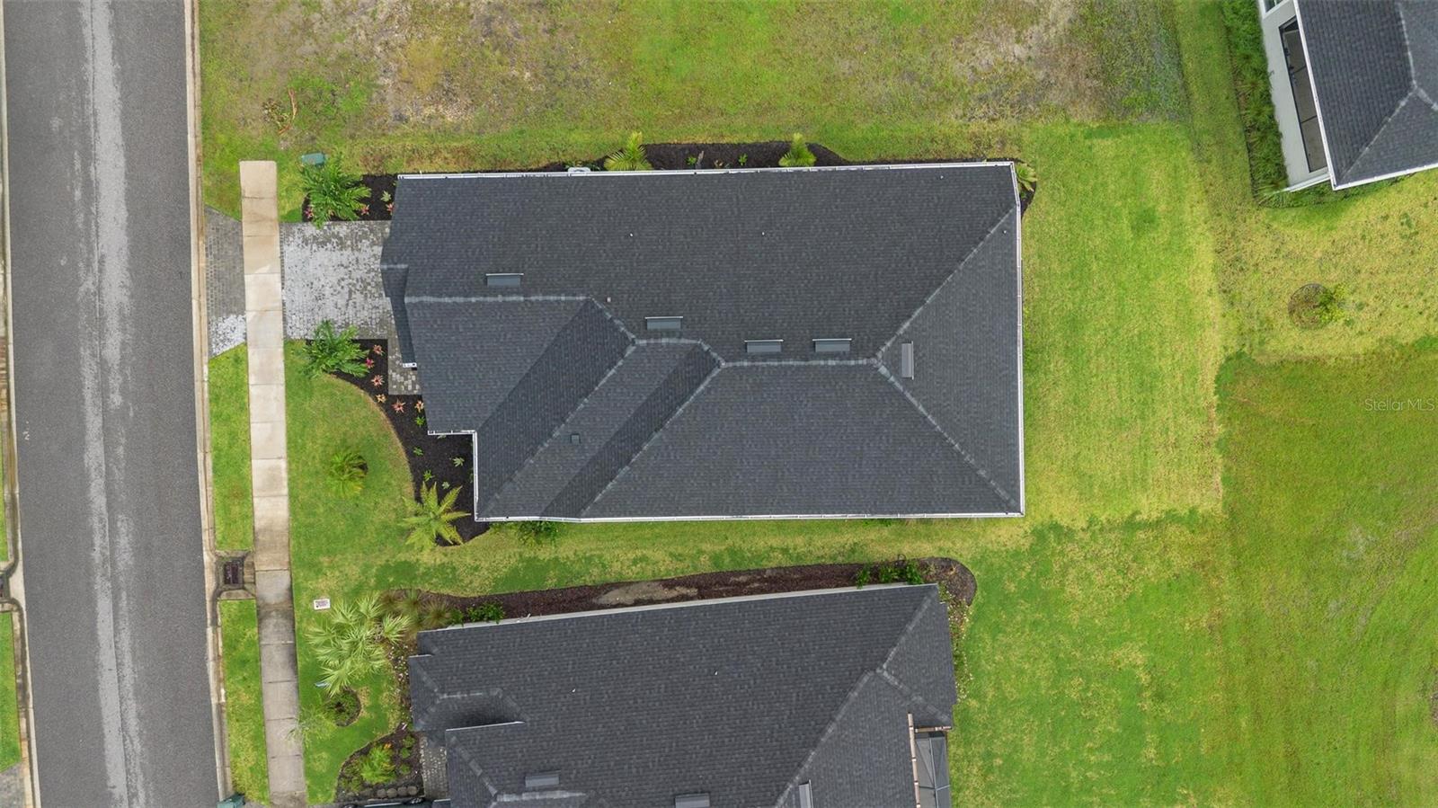 Image 28 of 43 For 141 Mosaic Boulevard