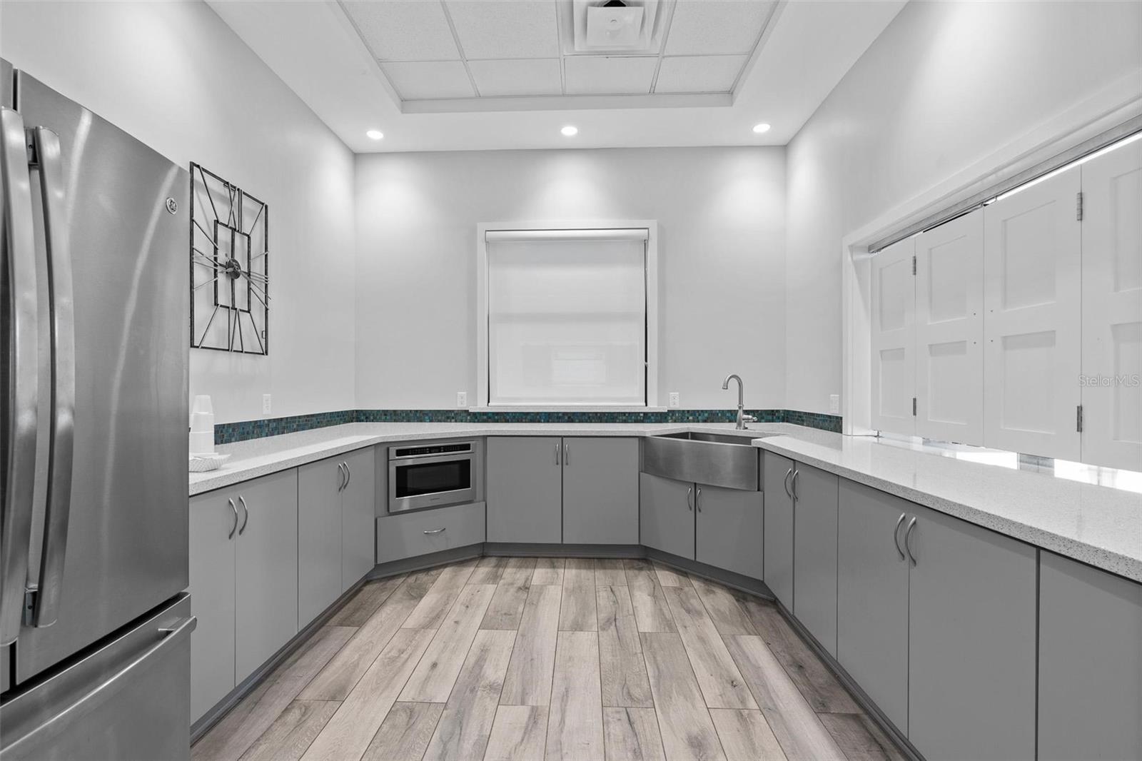 Image 37 of 43 For 141 Mosaic Boulevard