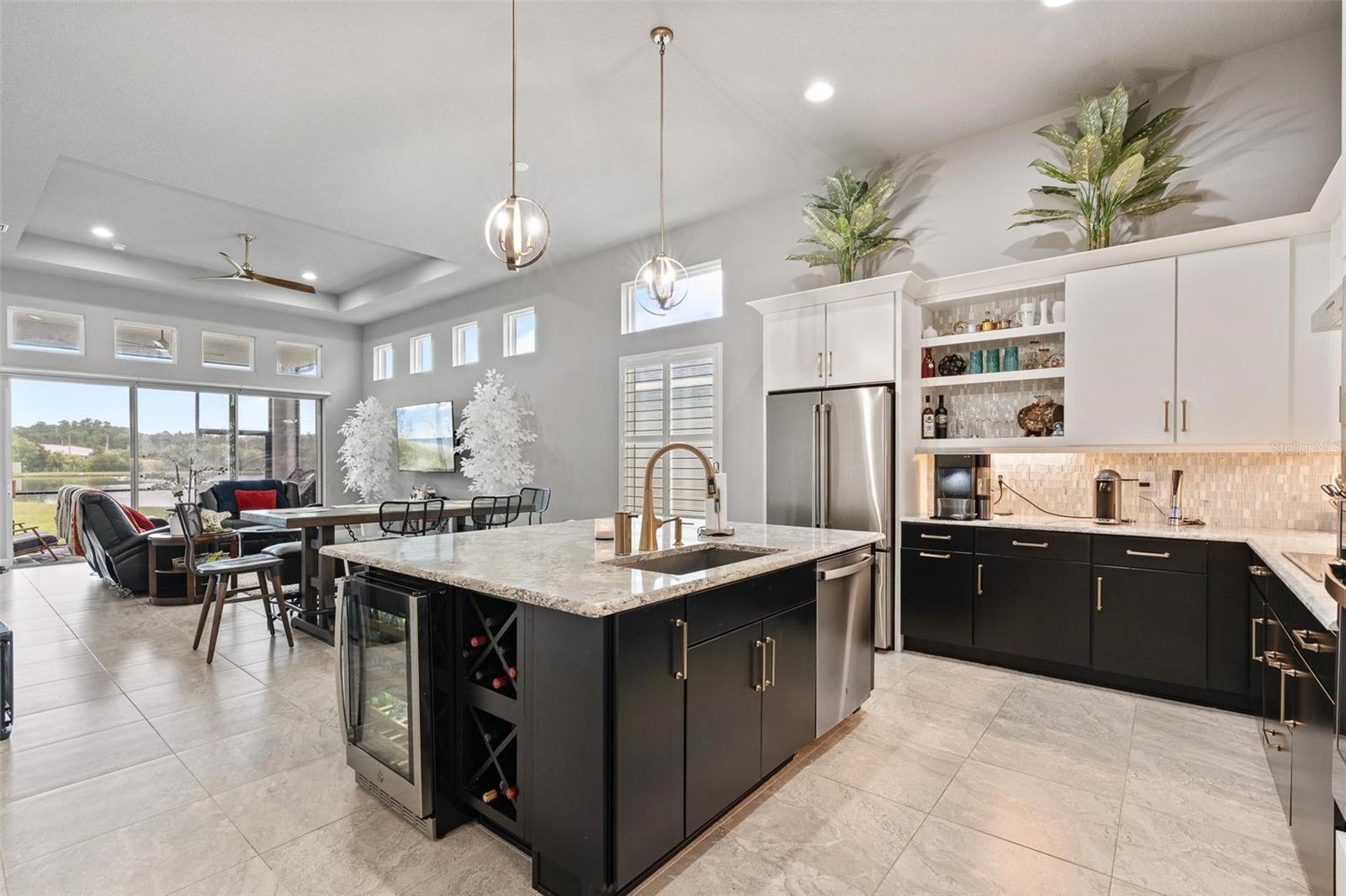 Image 7 of 43 For 141 Mosaic Boulevard