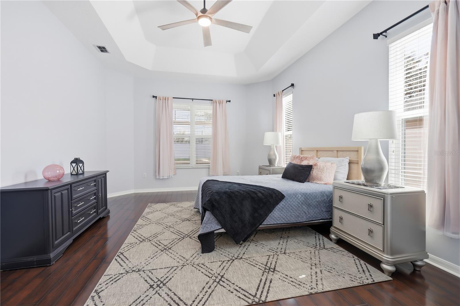 Image 13 of 34 For 486 Woodford Drive