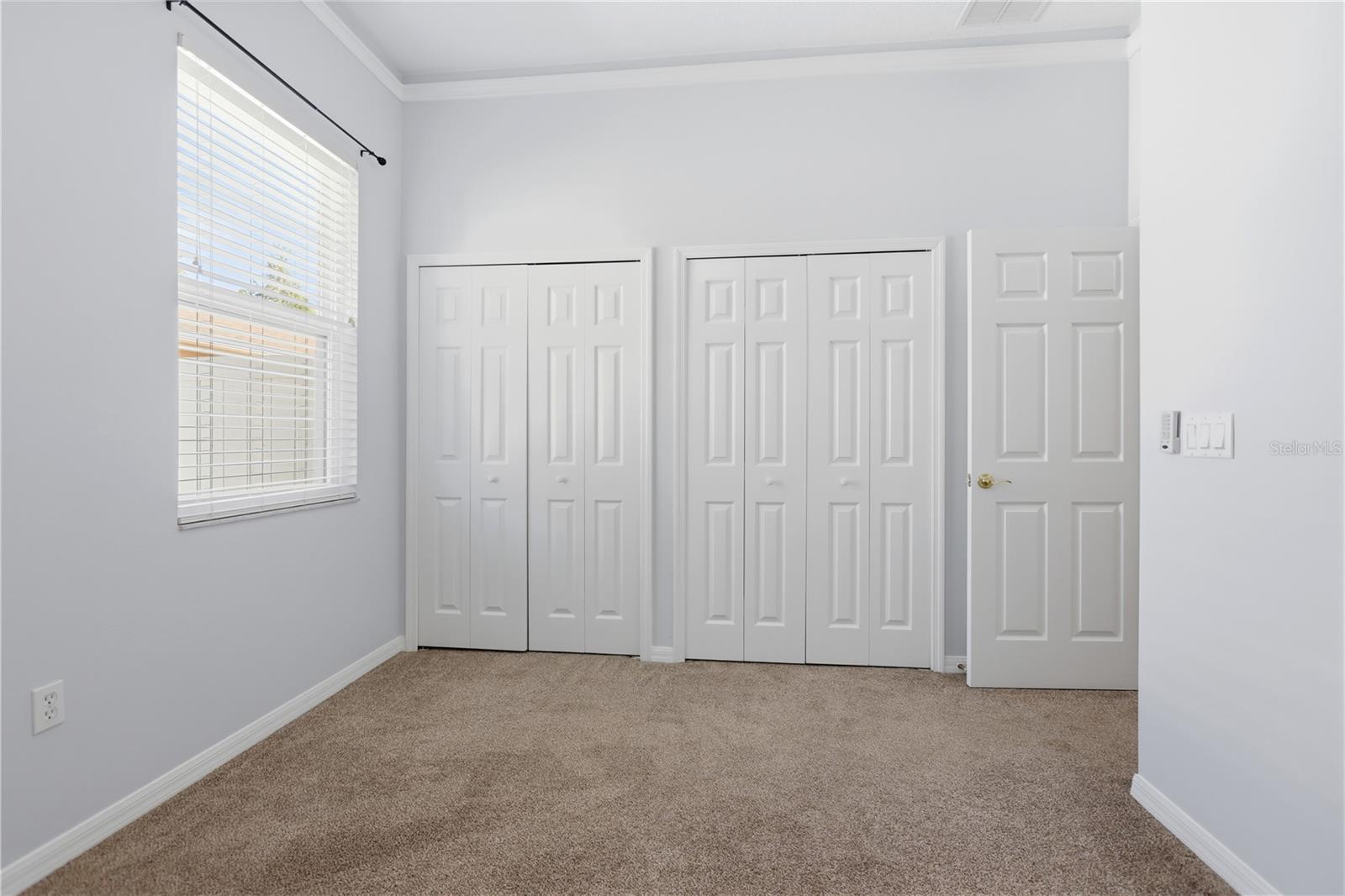 Image 16 of 34 For 486 Woodford Drive