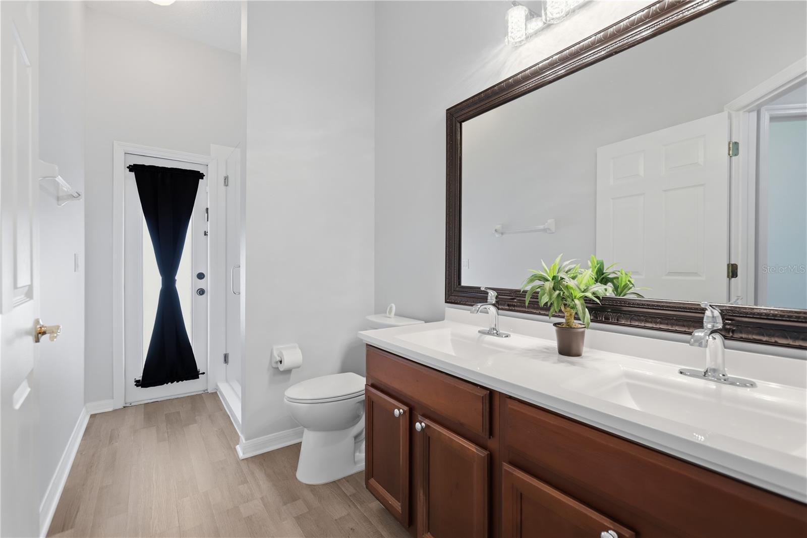 Image 20 of 34 For 486 Woodford Drive