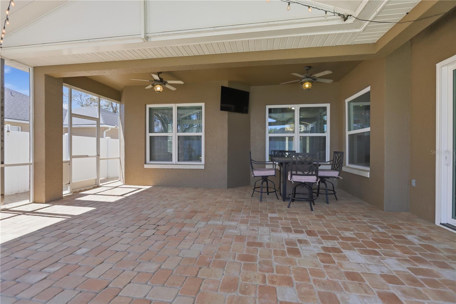 Image 22 of 34 For 486 Woodford Drive