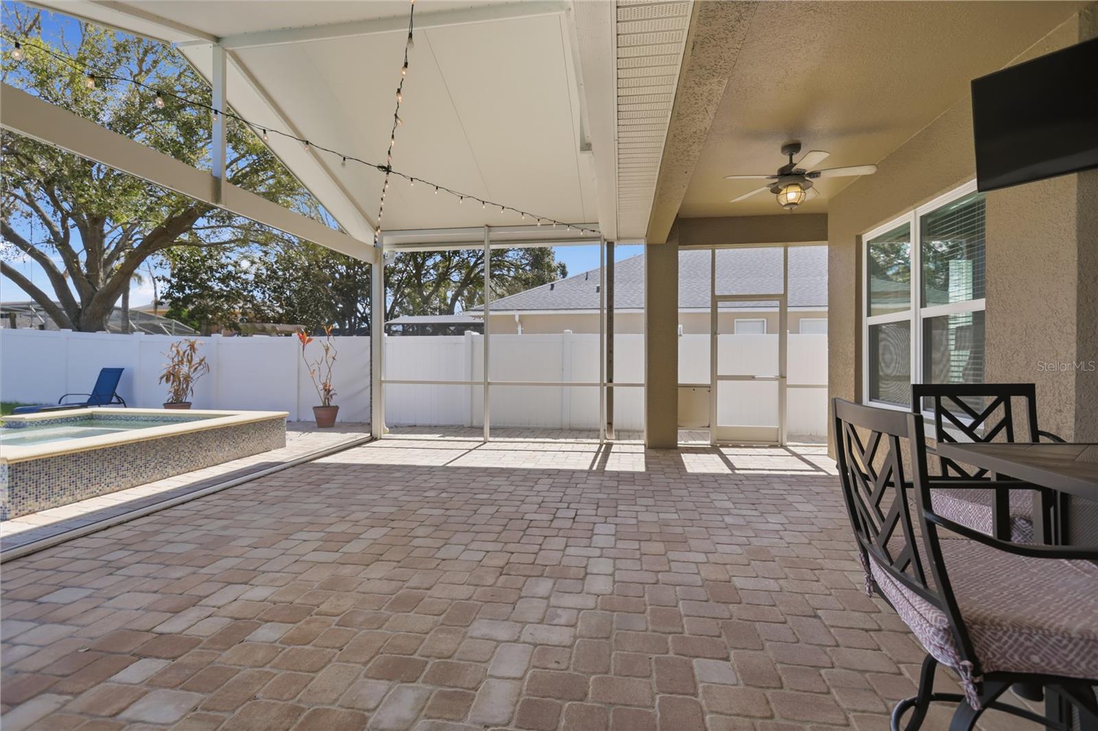 Image 23 of 34 For 486 Woodford Drive