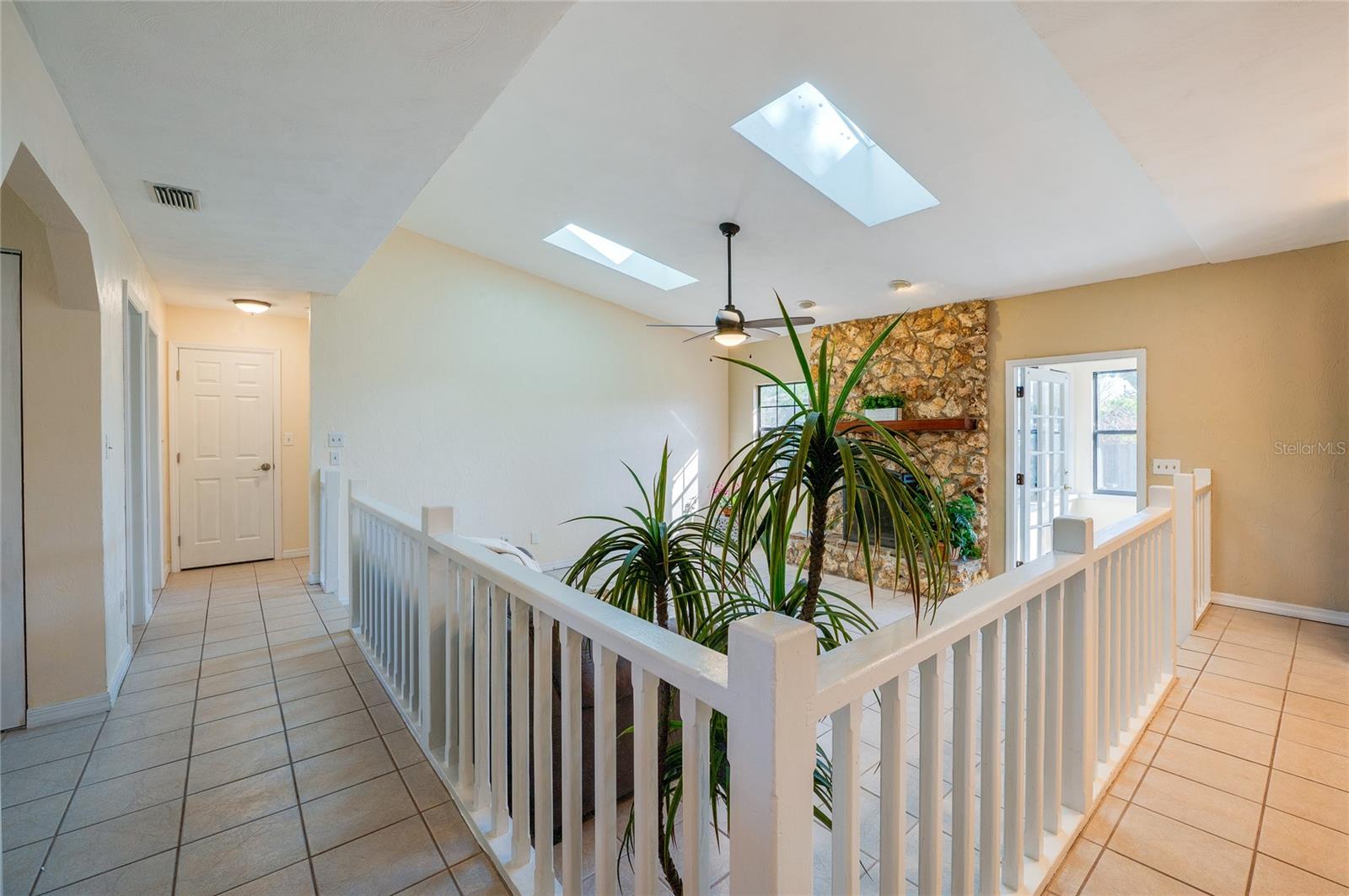 Image 20 of 76 For 609 Andrews Street