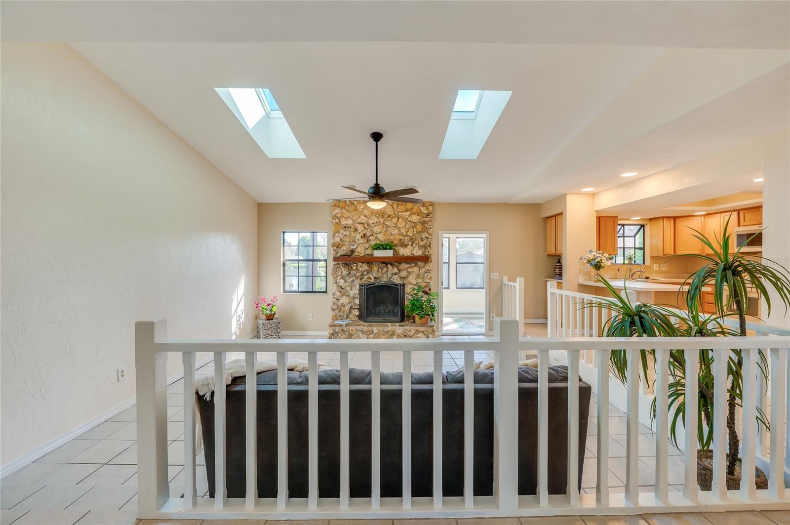 Image 21 of 76 For 609 Andrews Street