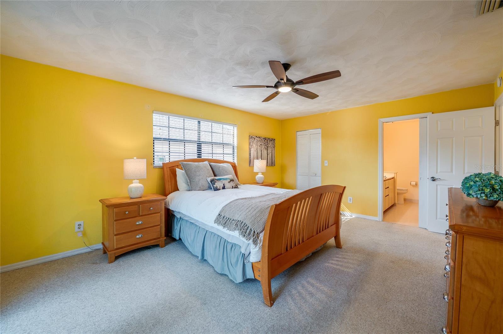 Image 32 of 76 For 609 Andrews Street