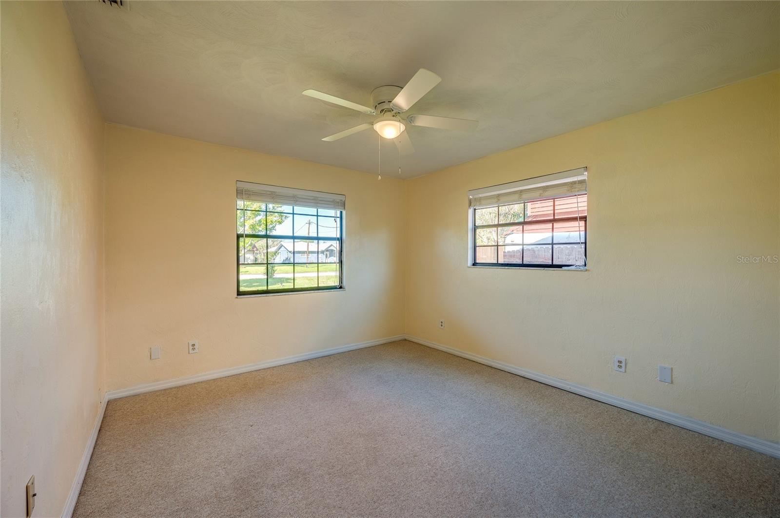 Image 39 of 76 For 609 Andrews Street