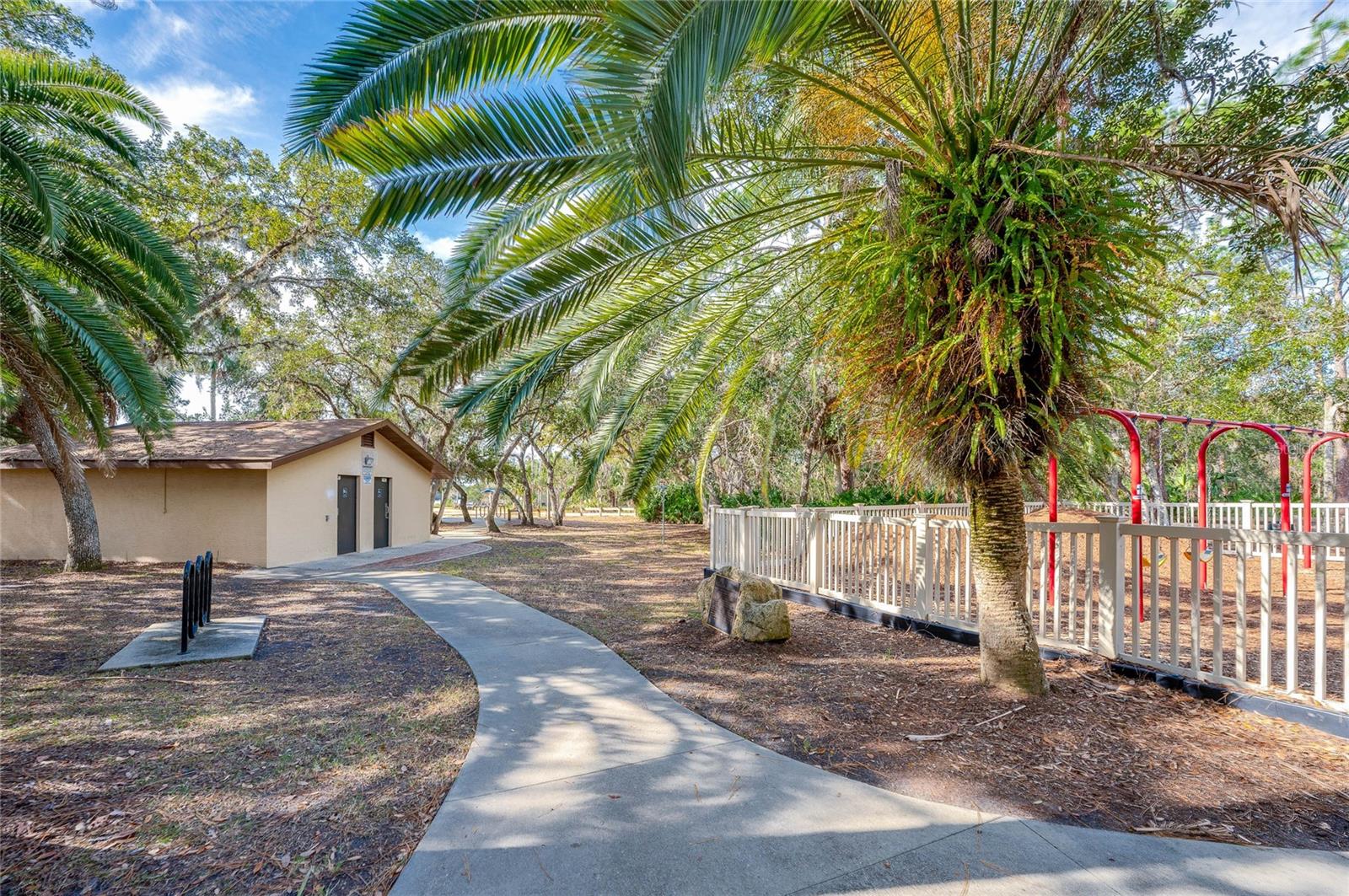 Image 70 of 76 For 609 Andrews Street