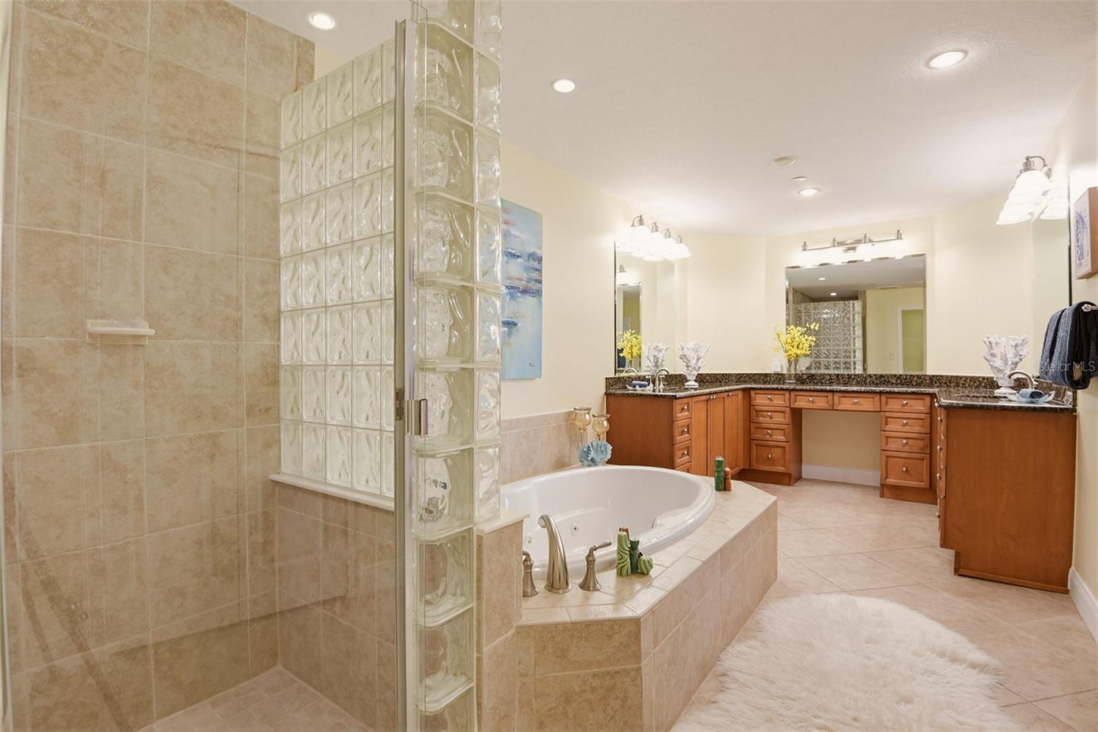 Image 33 of 69 For 2515 Atlantic Avenue 509