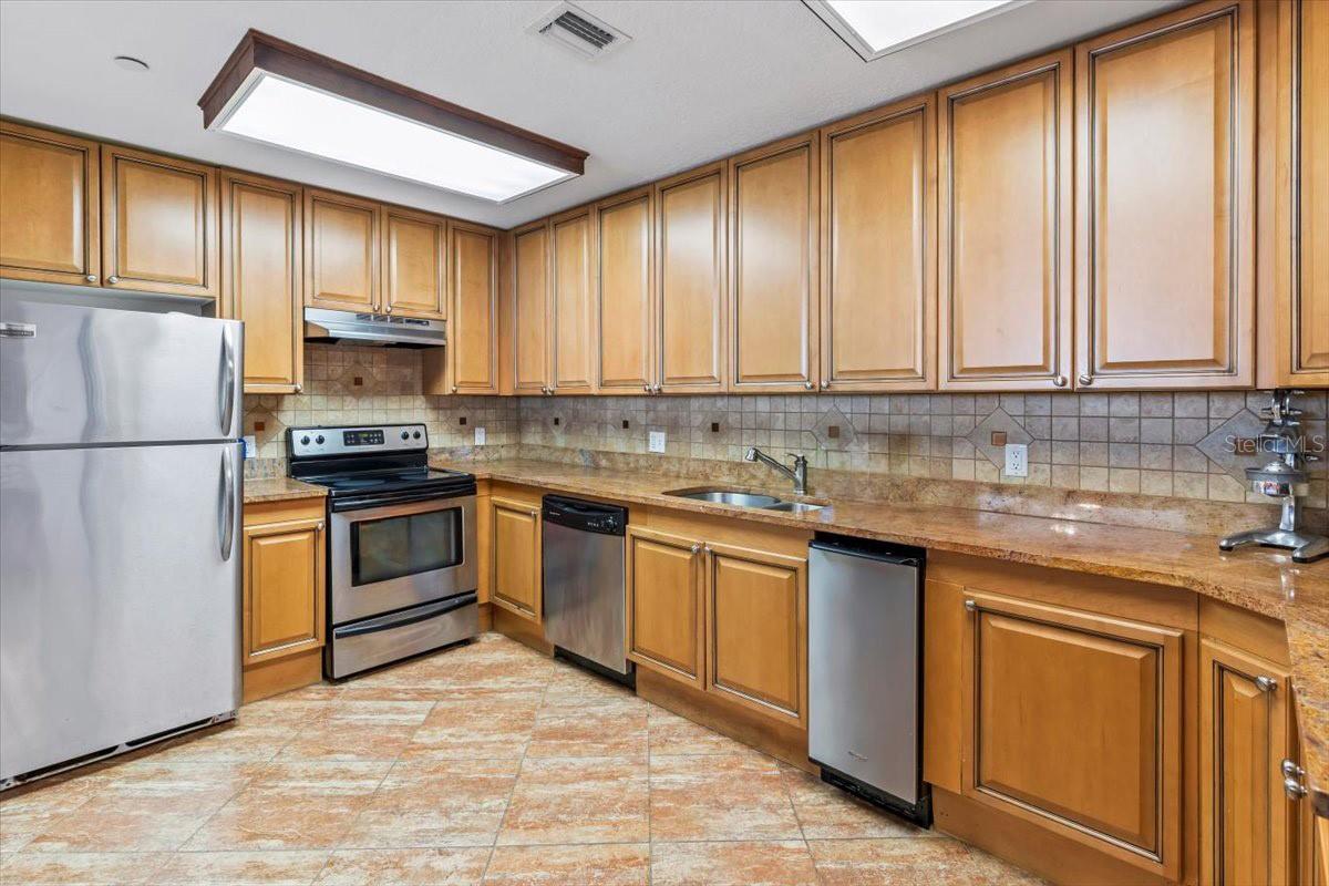 Image 62 of 69 For 2515 Atlantic Avenue 509