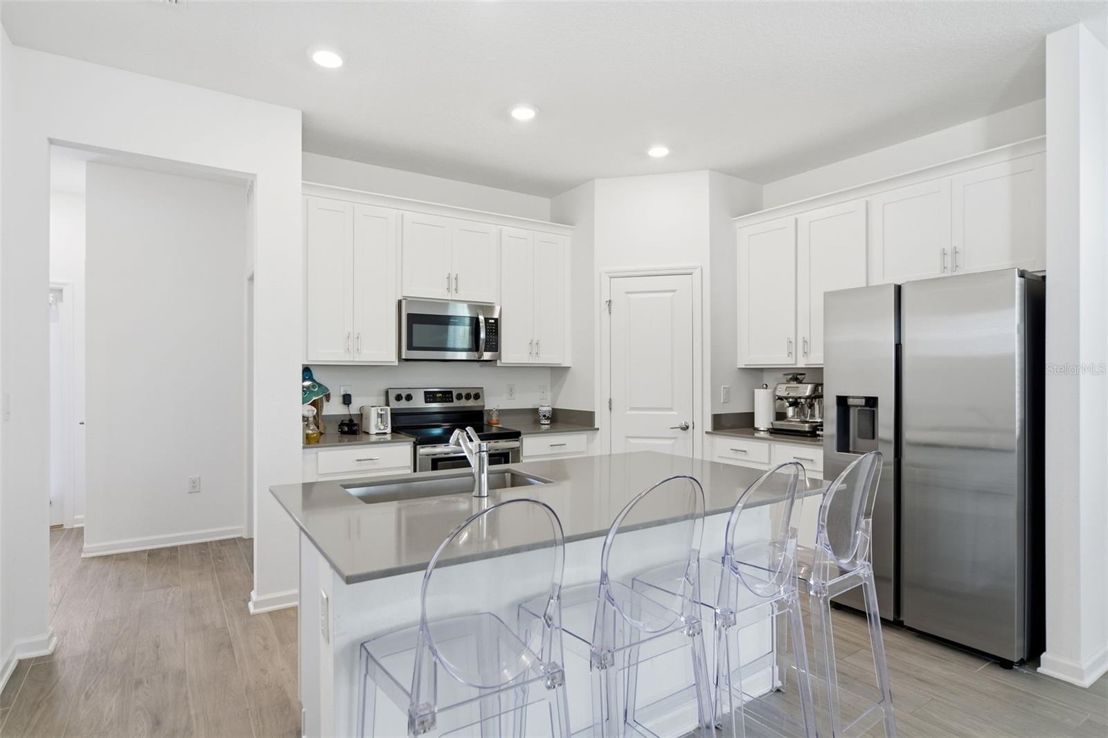 Image 11 of 30 For 6032 Blissful Street