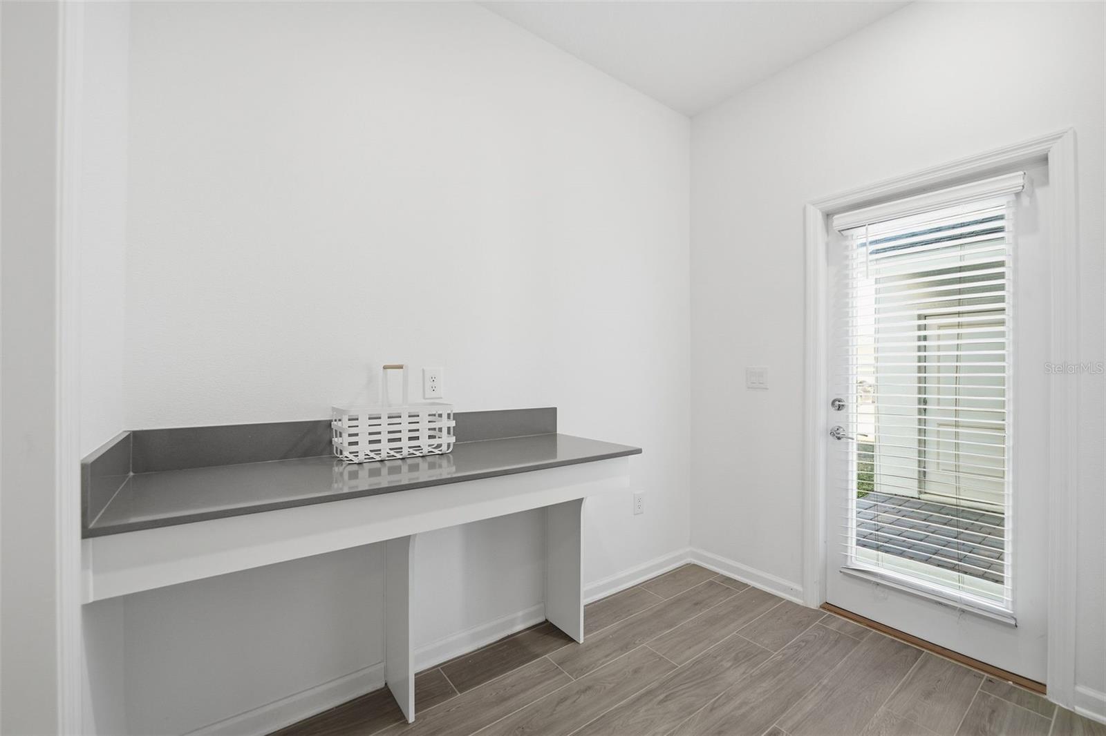 Image 26 of 30 For 6032 Blissful Street