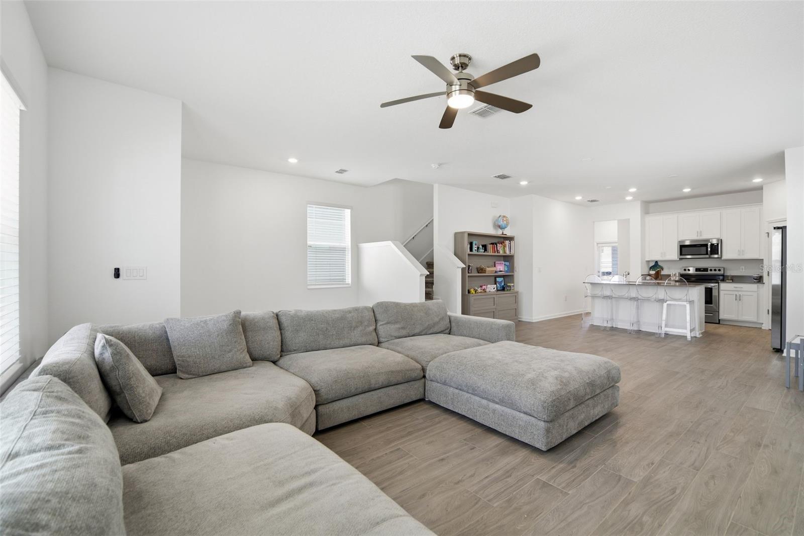 Image 6 of 30 For 6032 Blissful Street