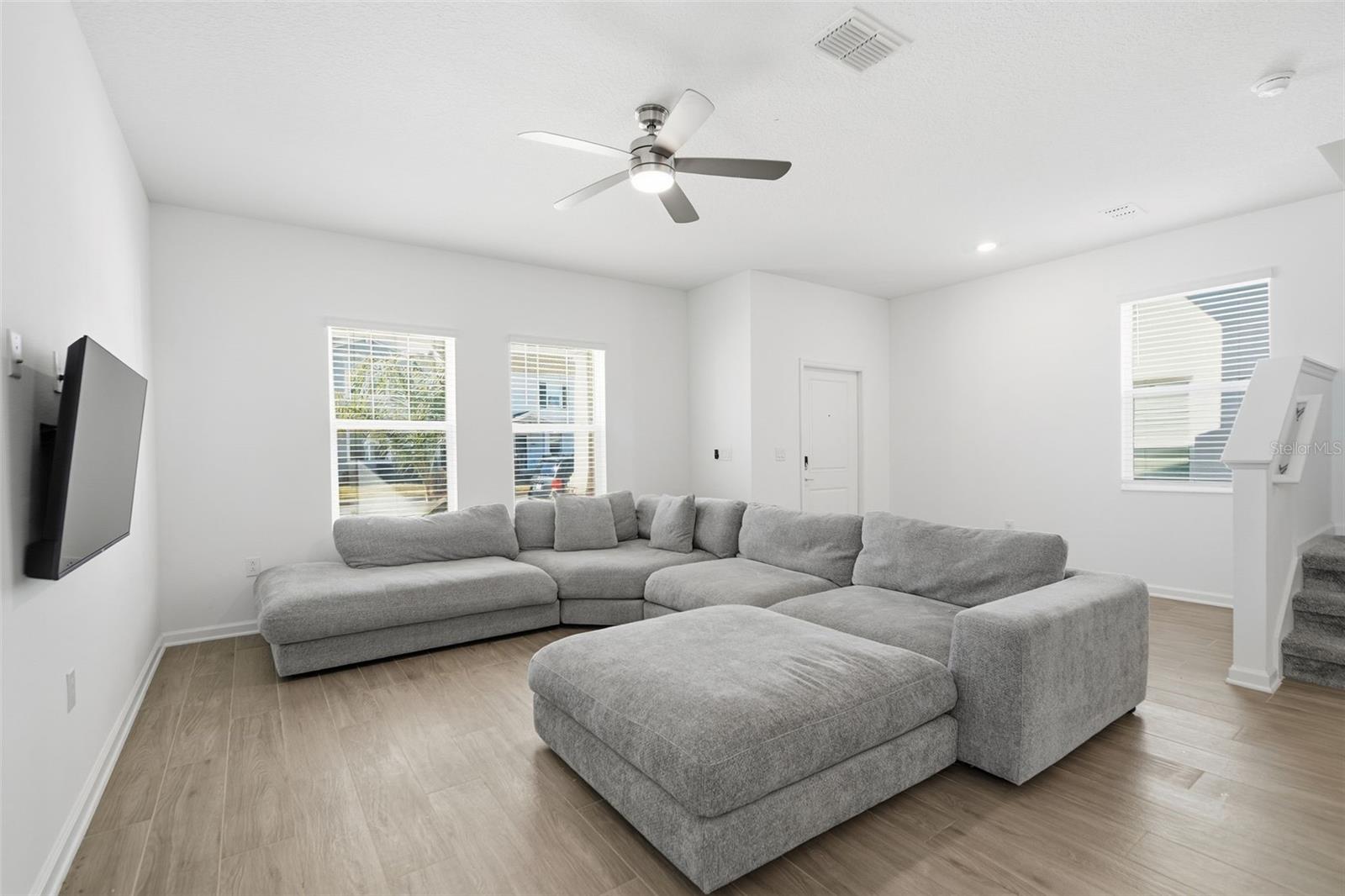 Image 7 of 30 For 6032 Blissful Street