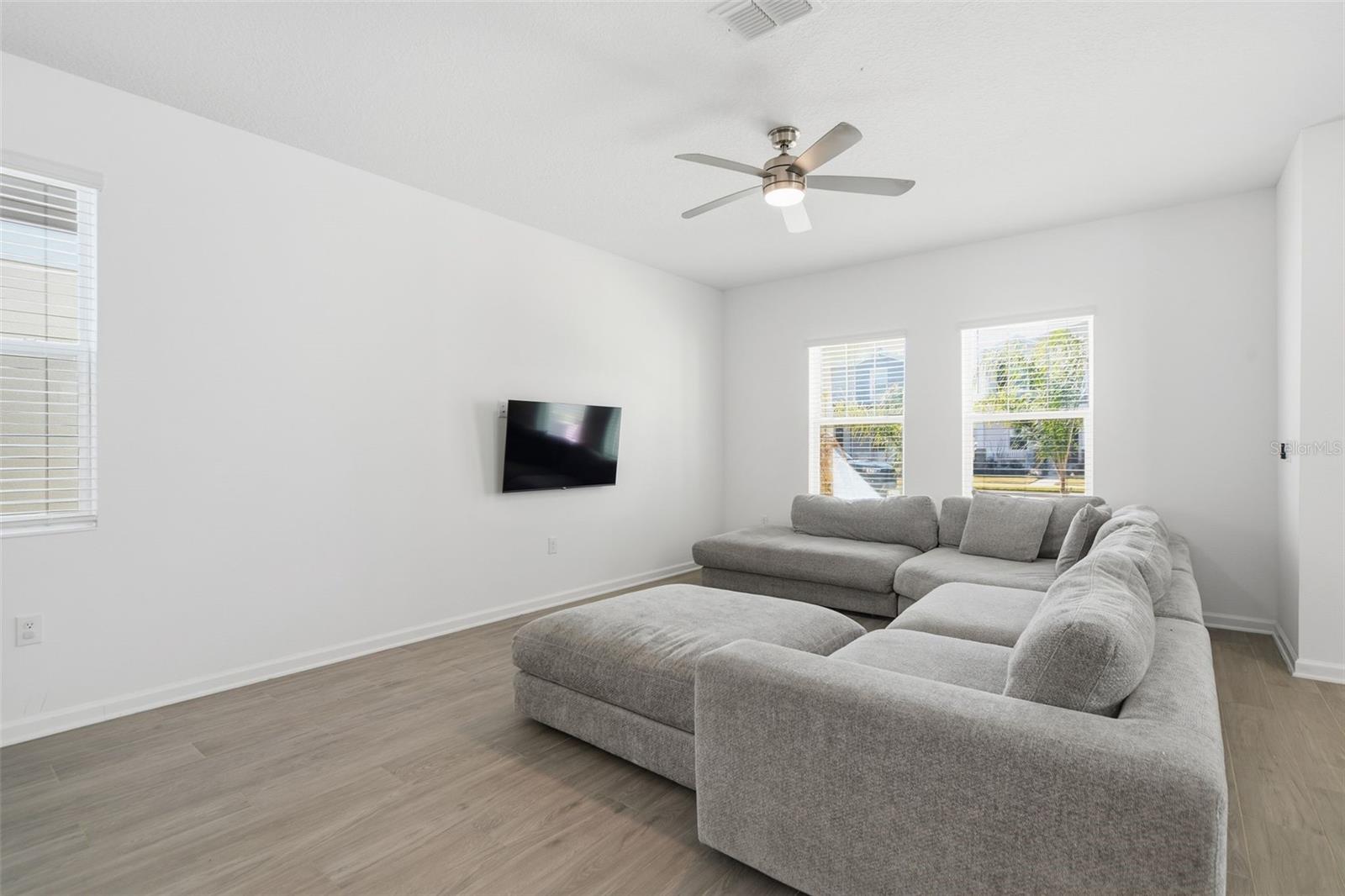 Image 8 of 30 For 6032 Blissful Street