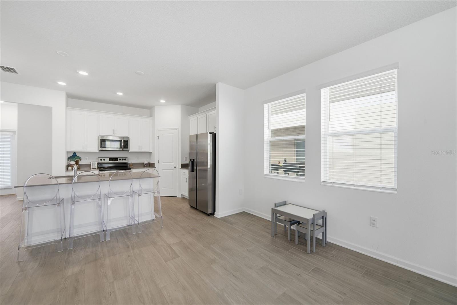 Image 9 of 30 For 6032 Blissful Street