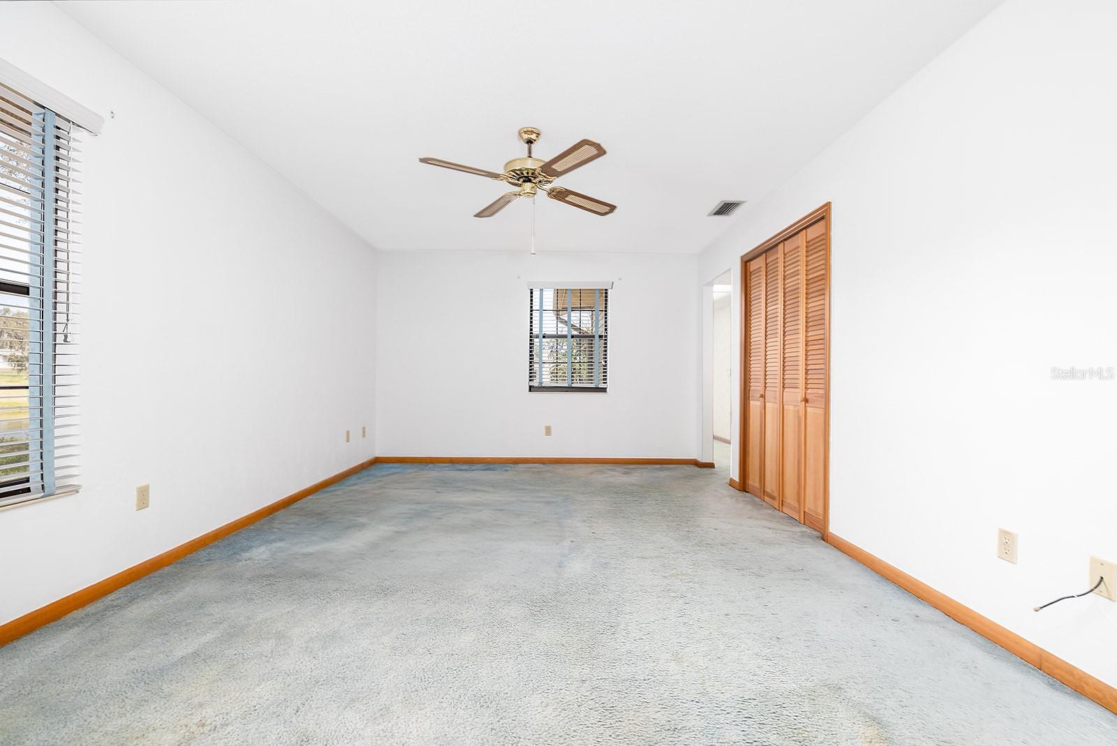 Image 17 of 39 For 627 Ipswich Lane