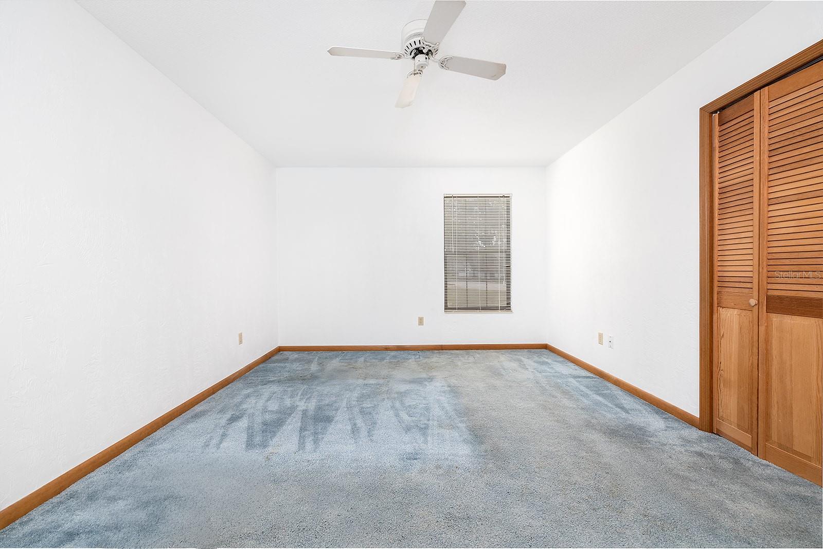 Image 24 of 39 For 627 Ipswich Lane