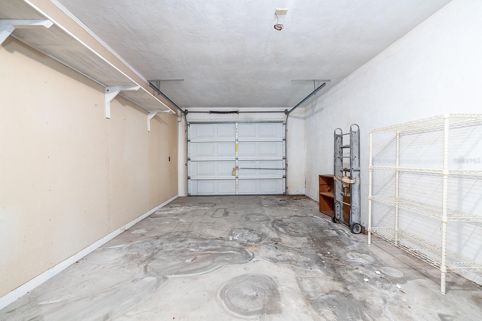 Image 28 of 39 For 627 Ipswich Lane