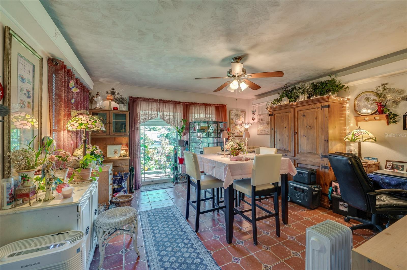 Image 11 of 28 For 1325 Beacon Drive