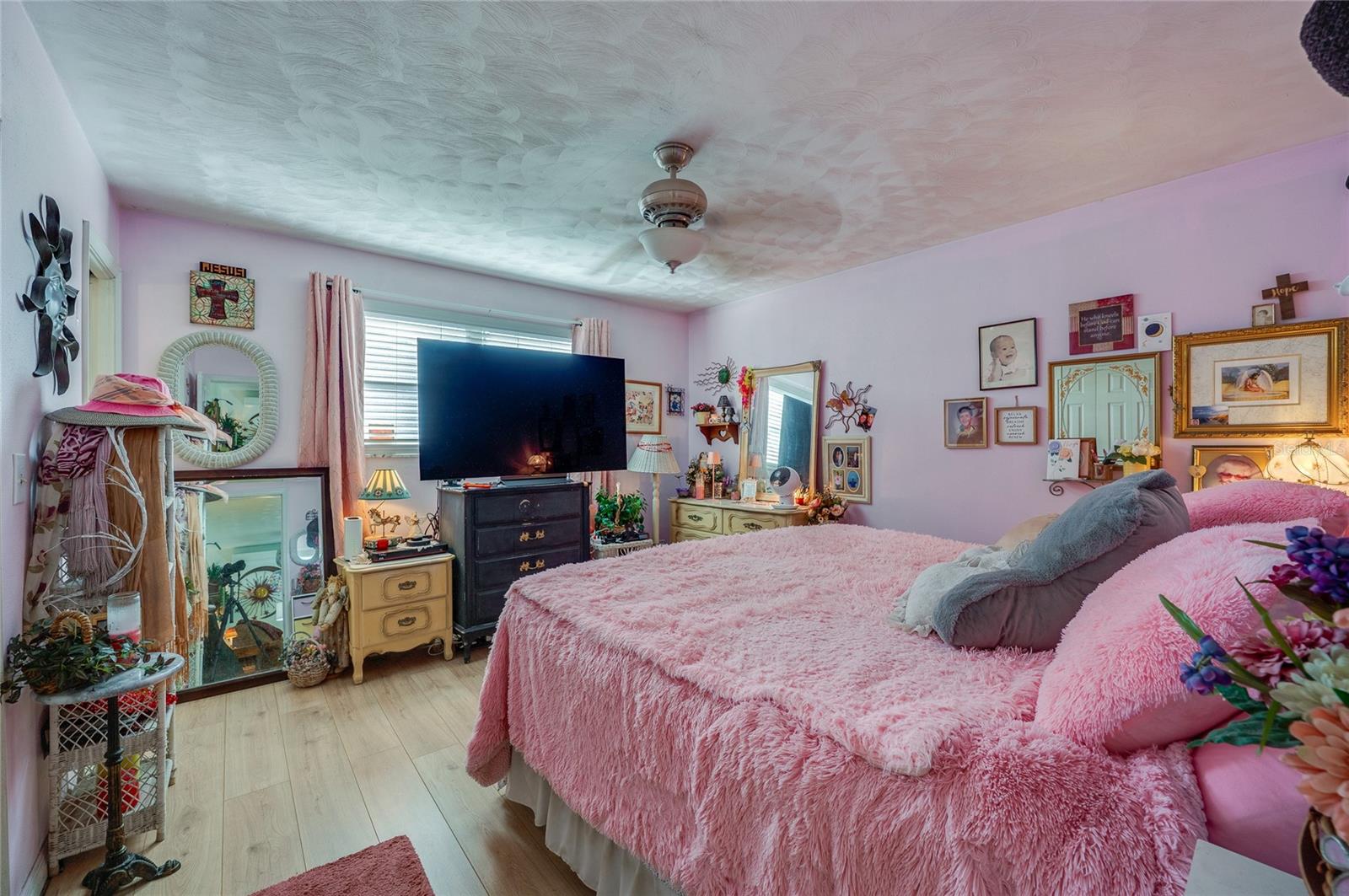 Image 14 of 28 For 1325 Beacon Drive