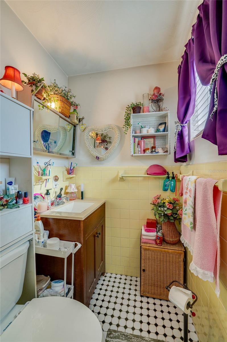 Image 15 of 28 For 1325 Beacon Drive