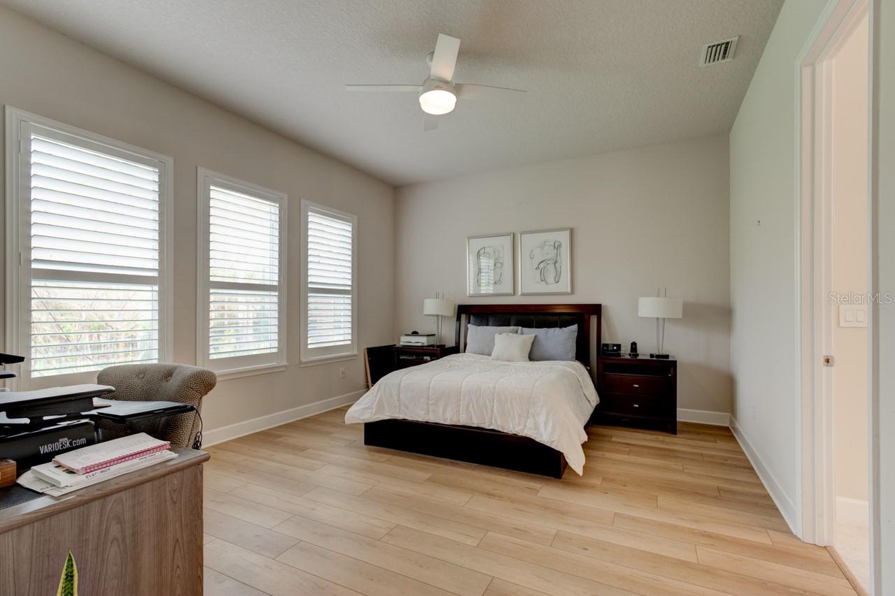 Image 16 of 38 For 436 Nottinghill Street