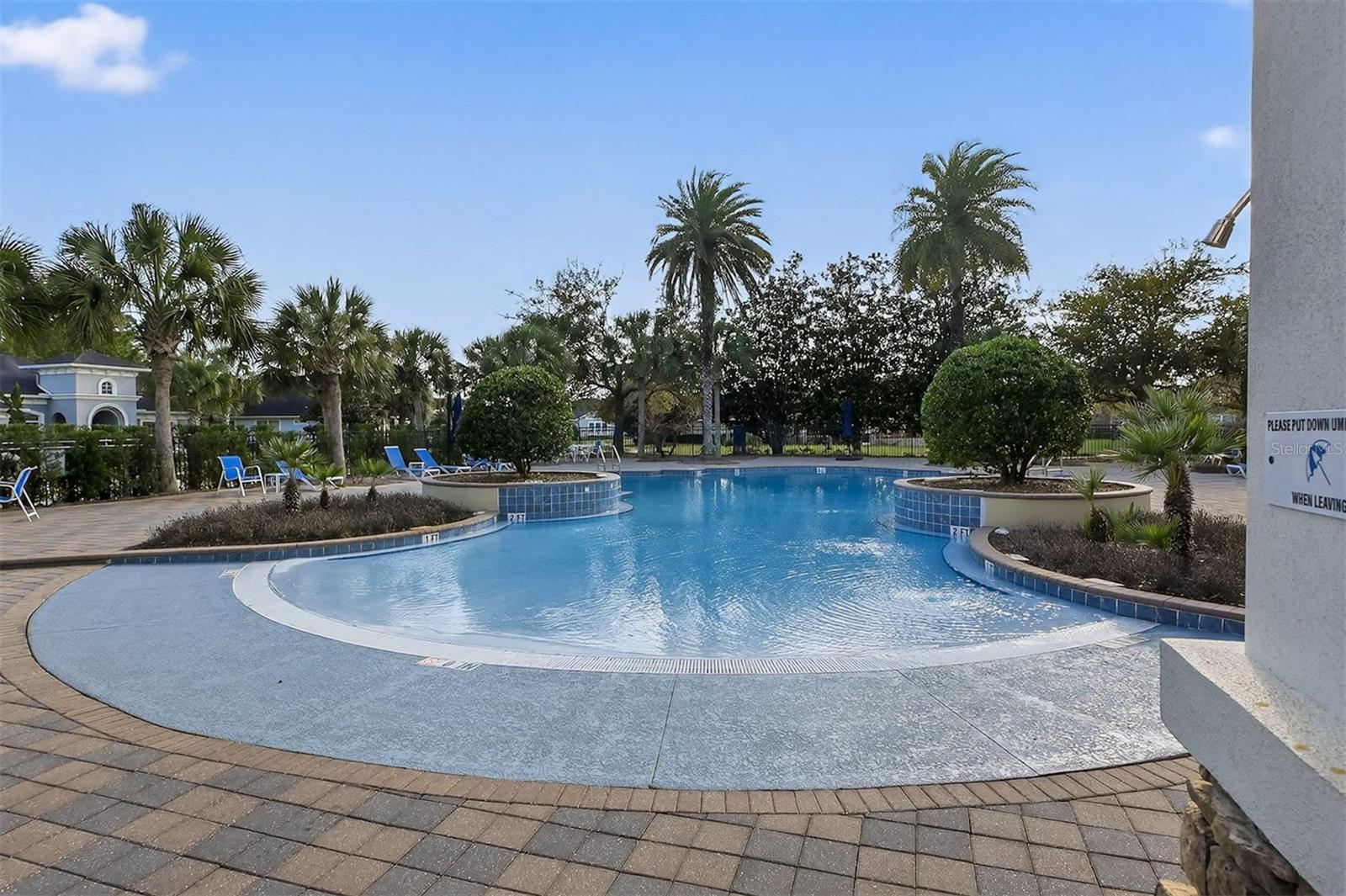 Image 32 of 38 For 436 Nottinghill Street