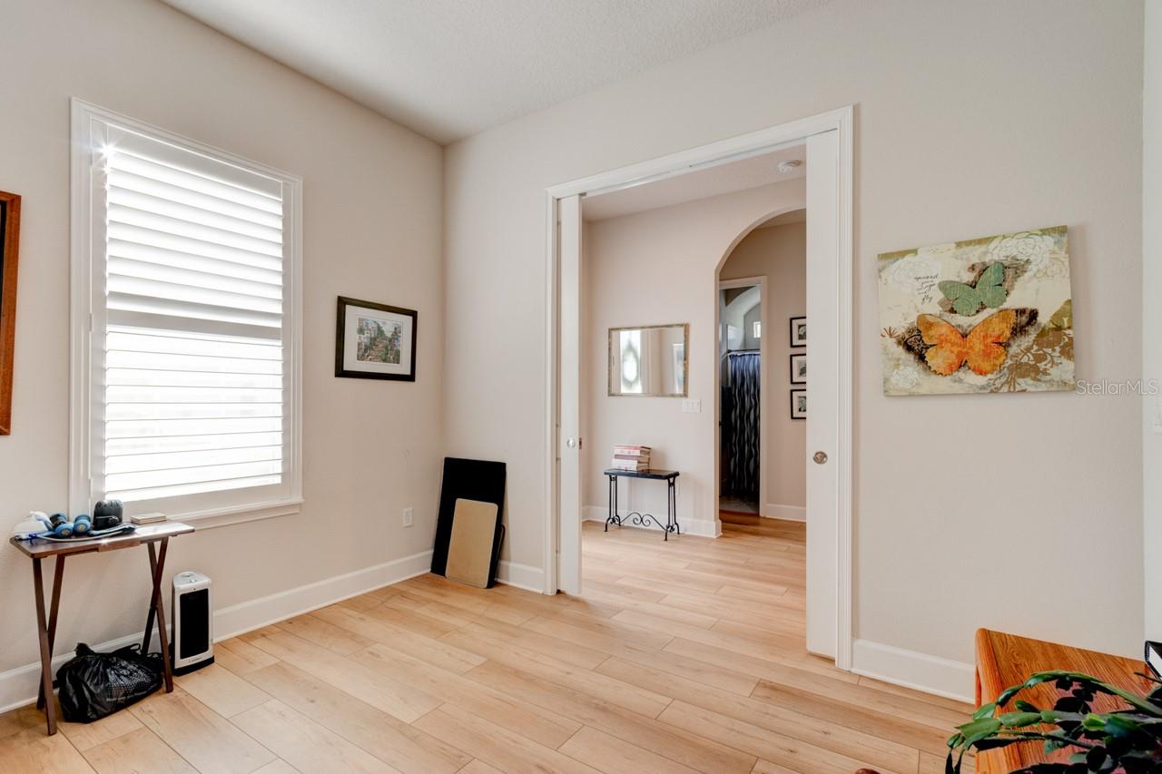 Image 5 of 38 For 436 Nottinghill Street