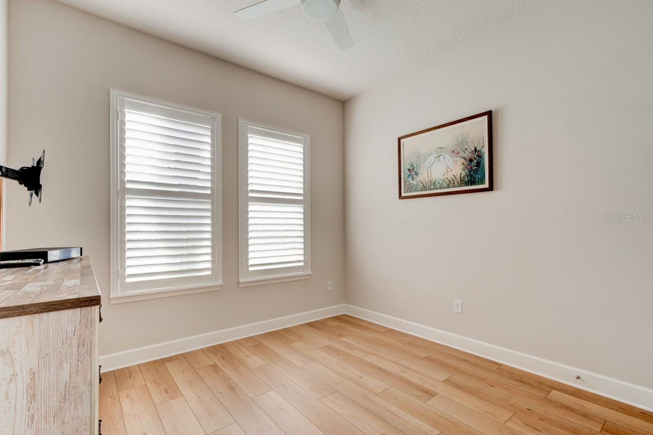 Image 6 of 38 For 436 Nottinghill Street