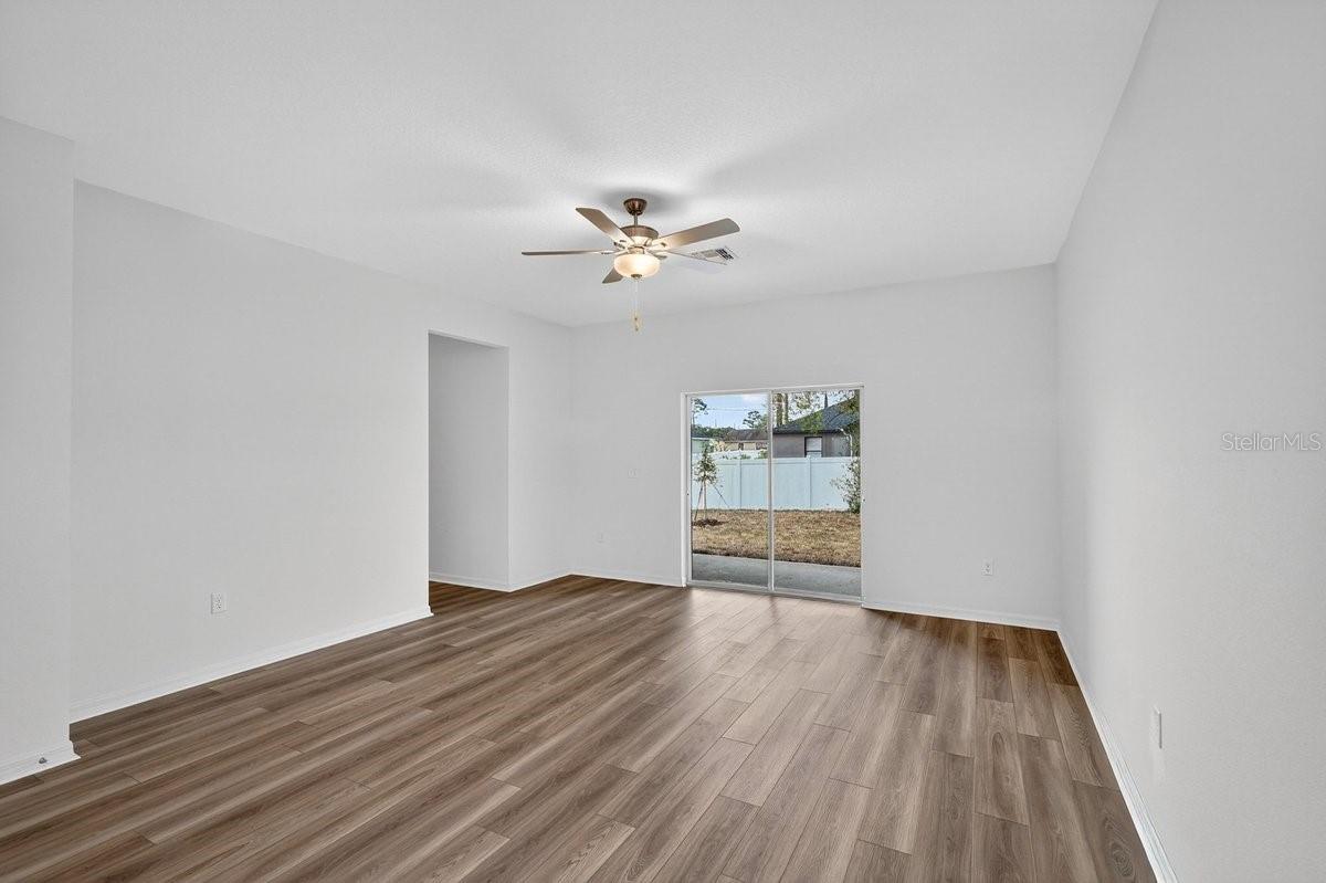 Image 14 of 39 For 2921 Garret Street