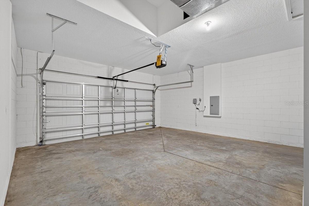 Image 29 of 39 For 2921 Garret Street