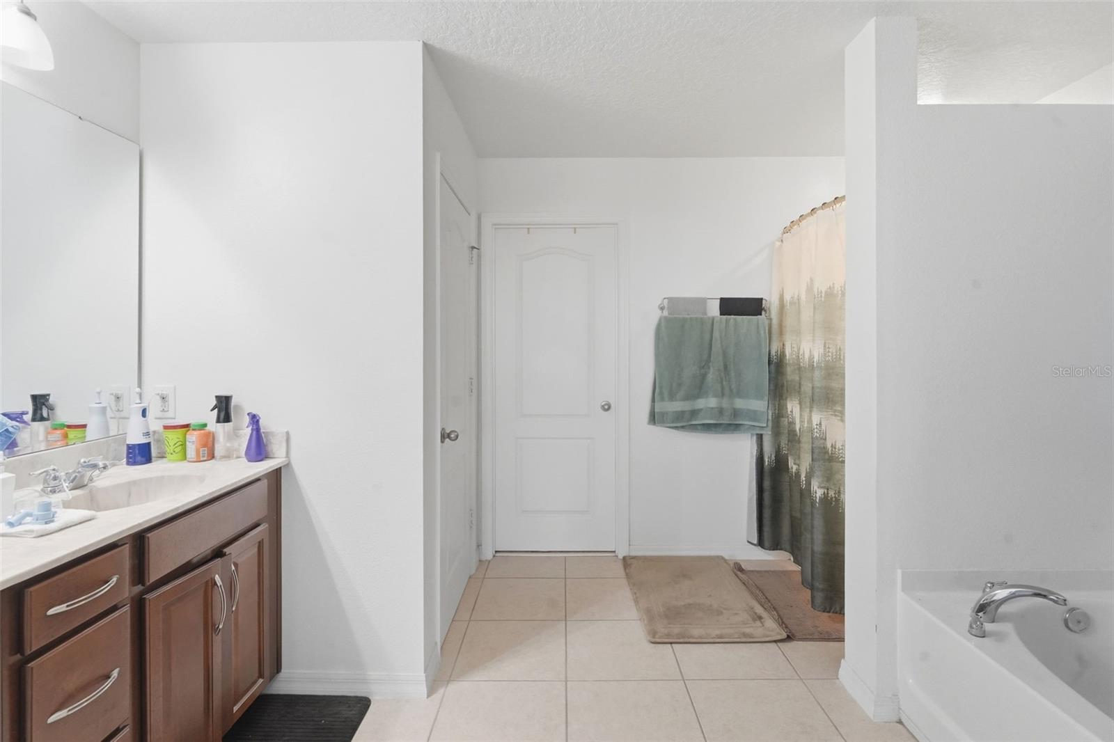 Image 21 of 48 For 503 Kestrel Drive