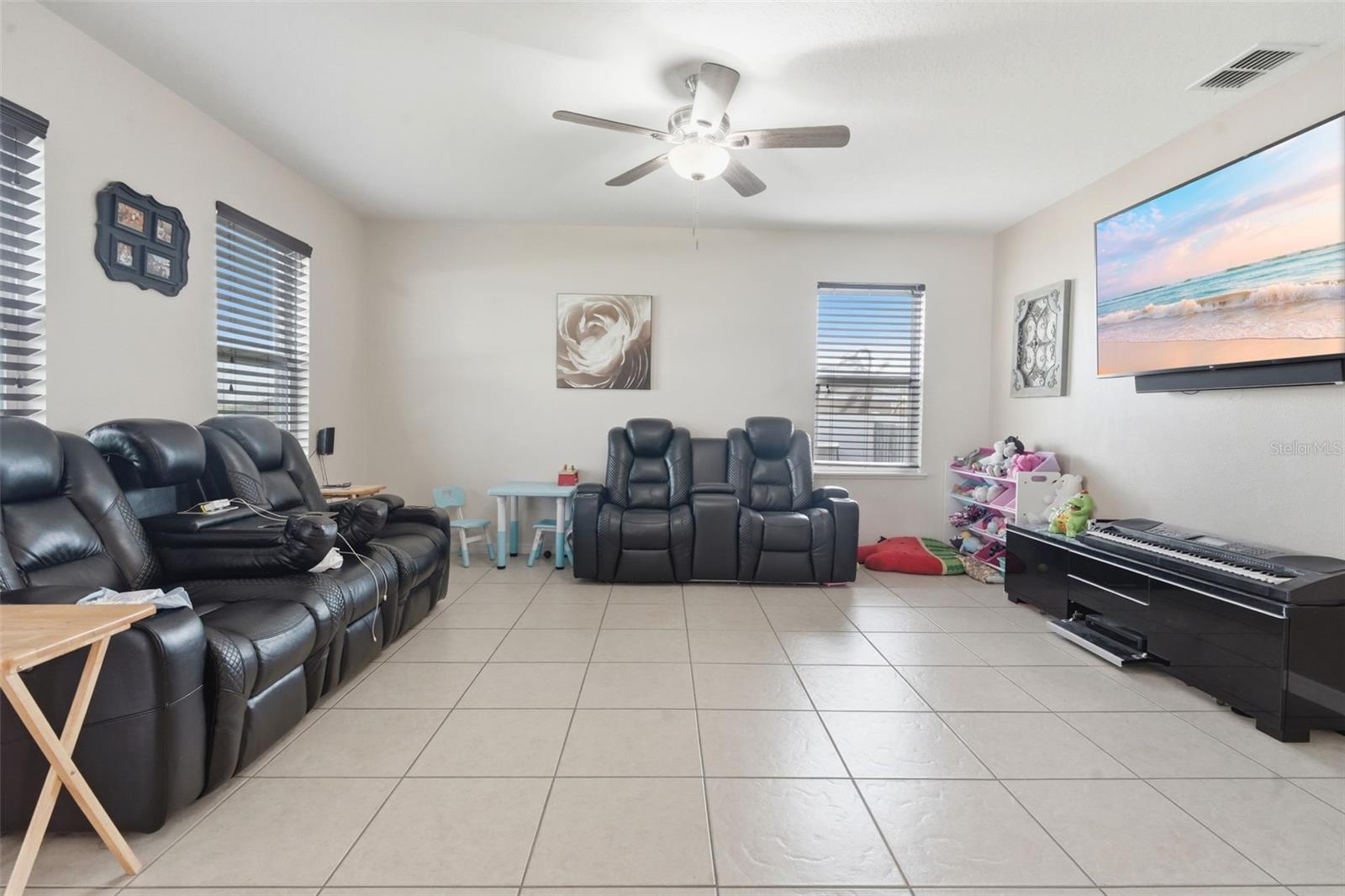 Image 4 of 48 For 503 Kestrel Drive