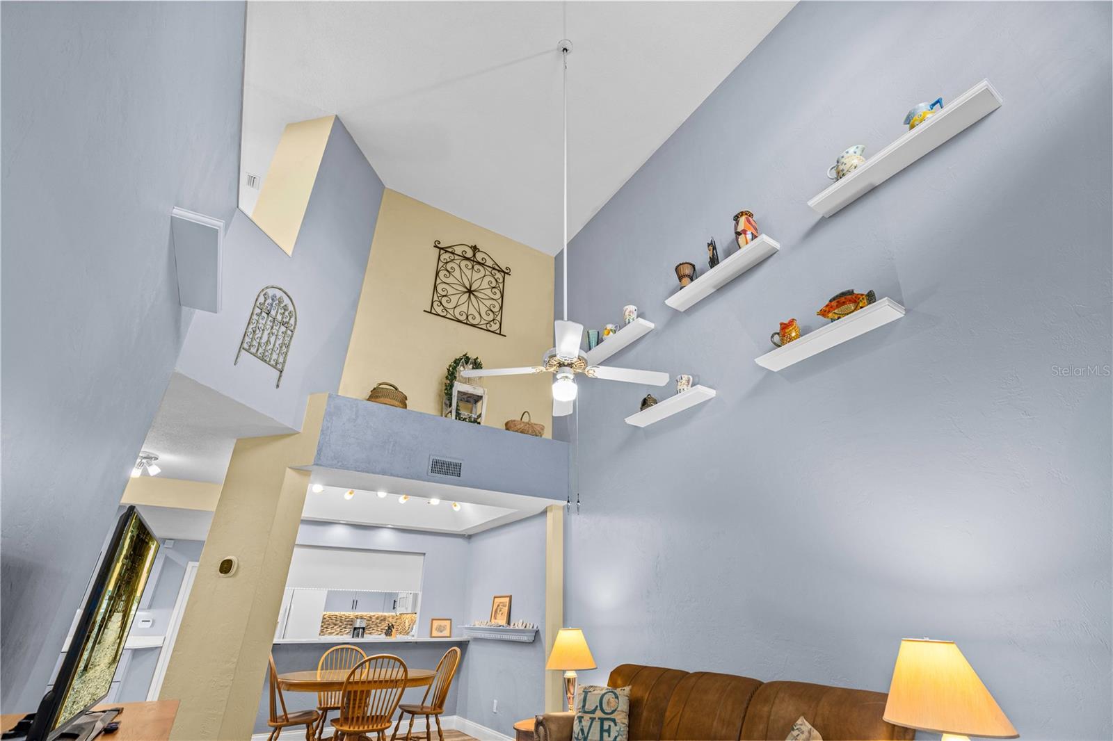 Image 23 of 43 For 124 Rose Bank Road