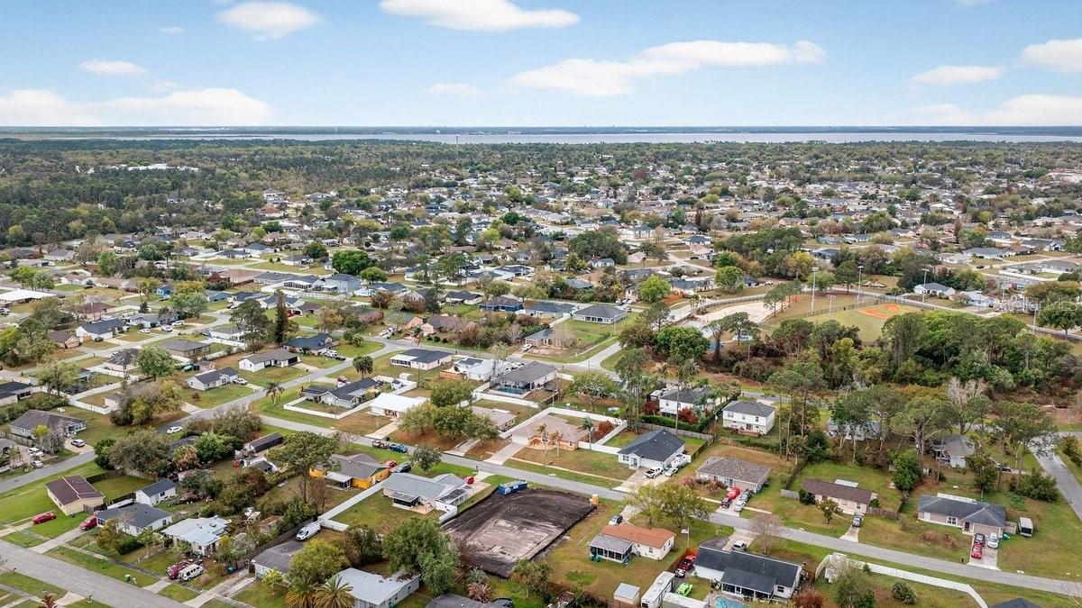 Image 7 of 13 For 897 Picasso Avenue