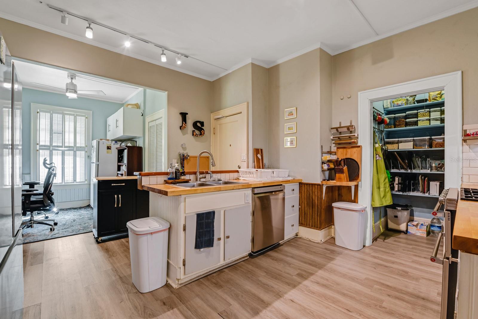 Image 29 of 89 For 347 3rd Avenue